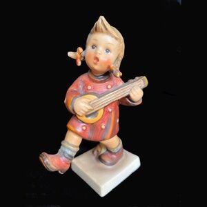 Hummel Figurine • Happiness • 86 • TMK-3